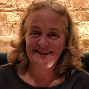 Dr Linda Miller headshot